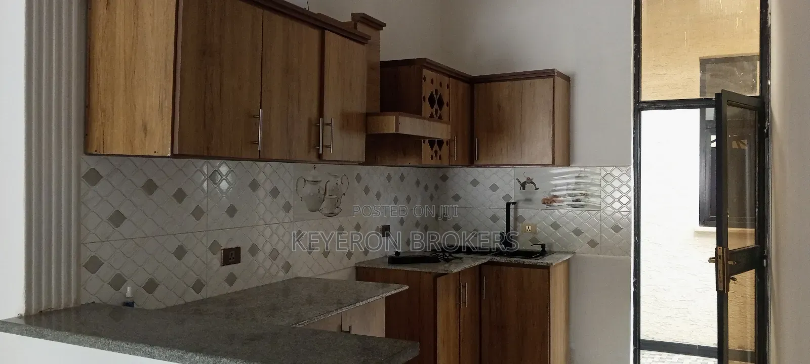 5bdrm Villa in Oromia Shagar for sale