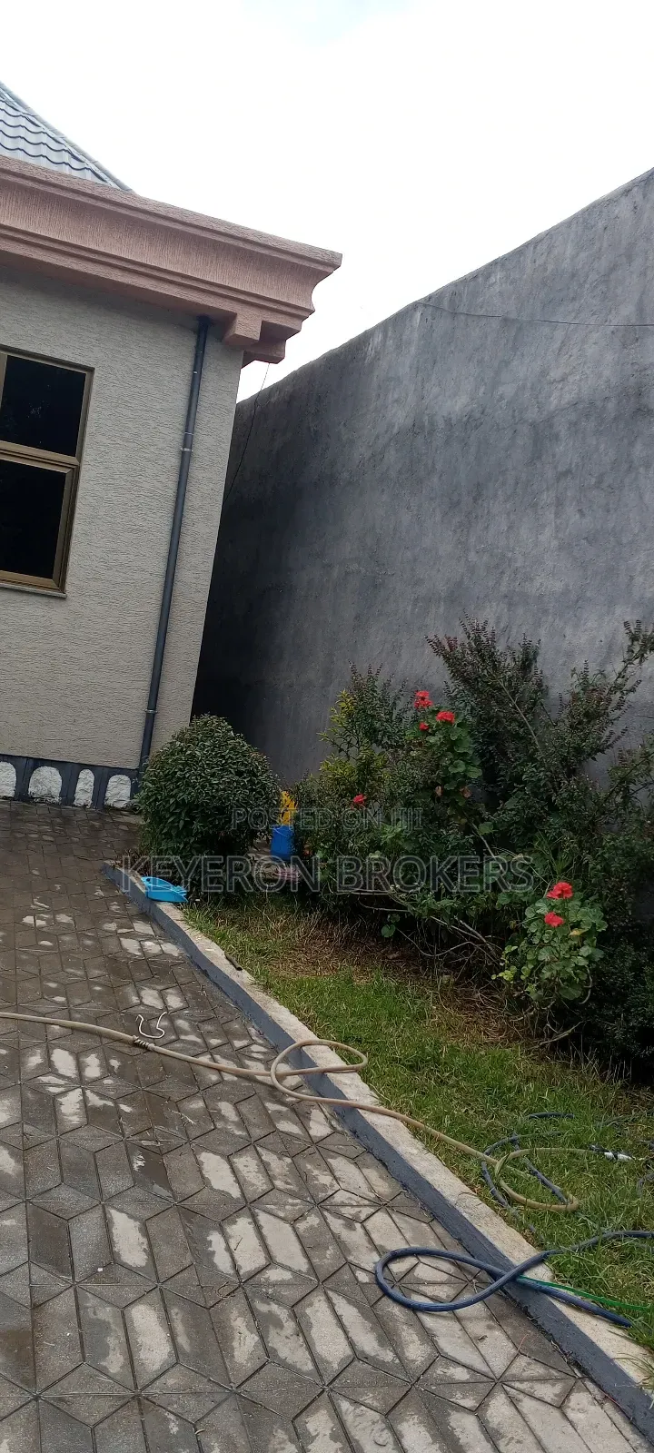 5bdrm Villa in Oromia Shagar for sale