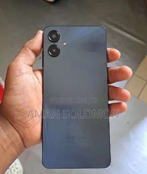 Photo - Samsung Galaxy A06 128 GB Gray