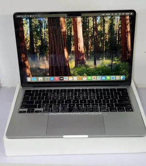 Photo - New Laptop Apple MacBook Air 2025 M4 13-Inch 16GB Apple M4 SSD 256GB