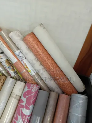 የግድግዳ ማስዋብያ እና የመስታወት ስቲከር