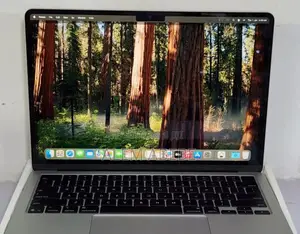 New Laptop Apple MacBook Air 2025 M4 13-Inch 16GB Apple M4 SSD 256GB