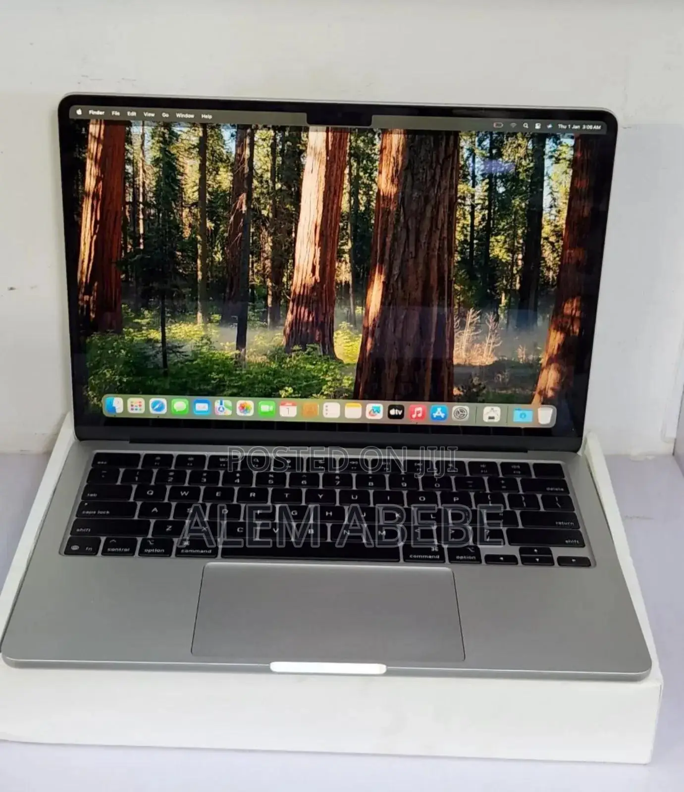 New Laptop Apple MacBook Air 2025 M4 13-Inch 16GB Apple M4 SSD 256GB