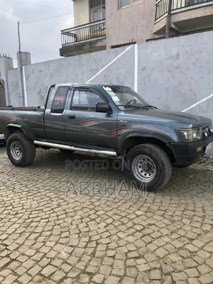 Toyota Hilux 1992 Green