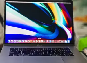 Photo - New Laptop Apple MacBook Pro 2019 32GB Intel Core I9 SSD 512GB
