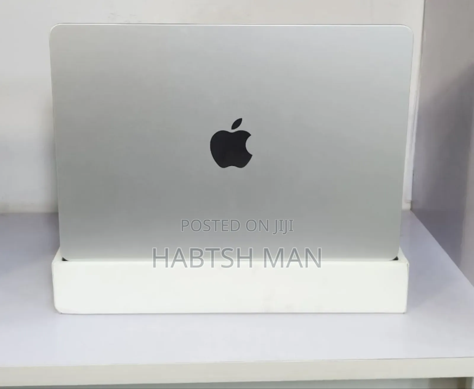 New Laptop Apple MacBook Air 2025 M4 13-Inch 16GB Apple M4 SSD 256GB