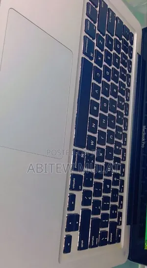 Photo - New Laptop Apple MacBook Pro 2012 4GB Intel Core I5 HDD 500GB