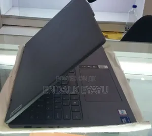 New Laptop Lenovo Yoga 7i 16GB Intel Core Ultra 7 SSD 1T