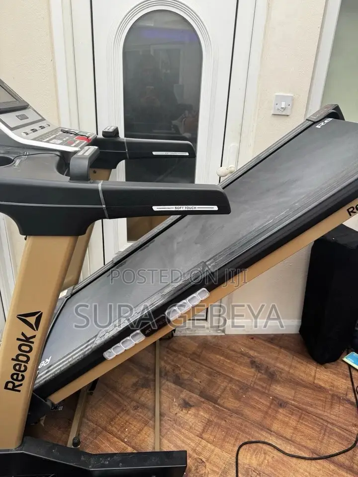 ሁለገብ እና መሳጭ የሩጫ ልምድ Running Machine for Home