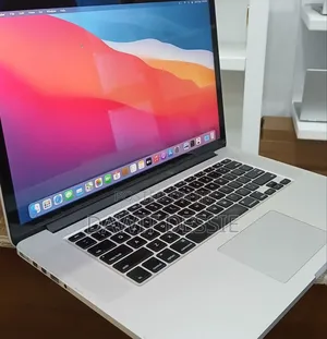New Laptop Apple MacBook 2015 16GB Intel Core I7 SSD 256GB