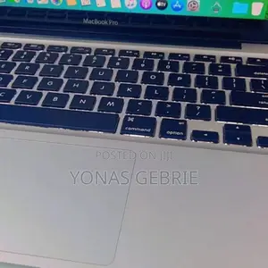 New Laptop Apple MacBook 2012 4GB Intel Core I5 SSD 500GB