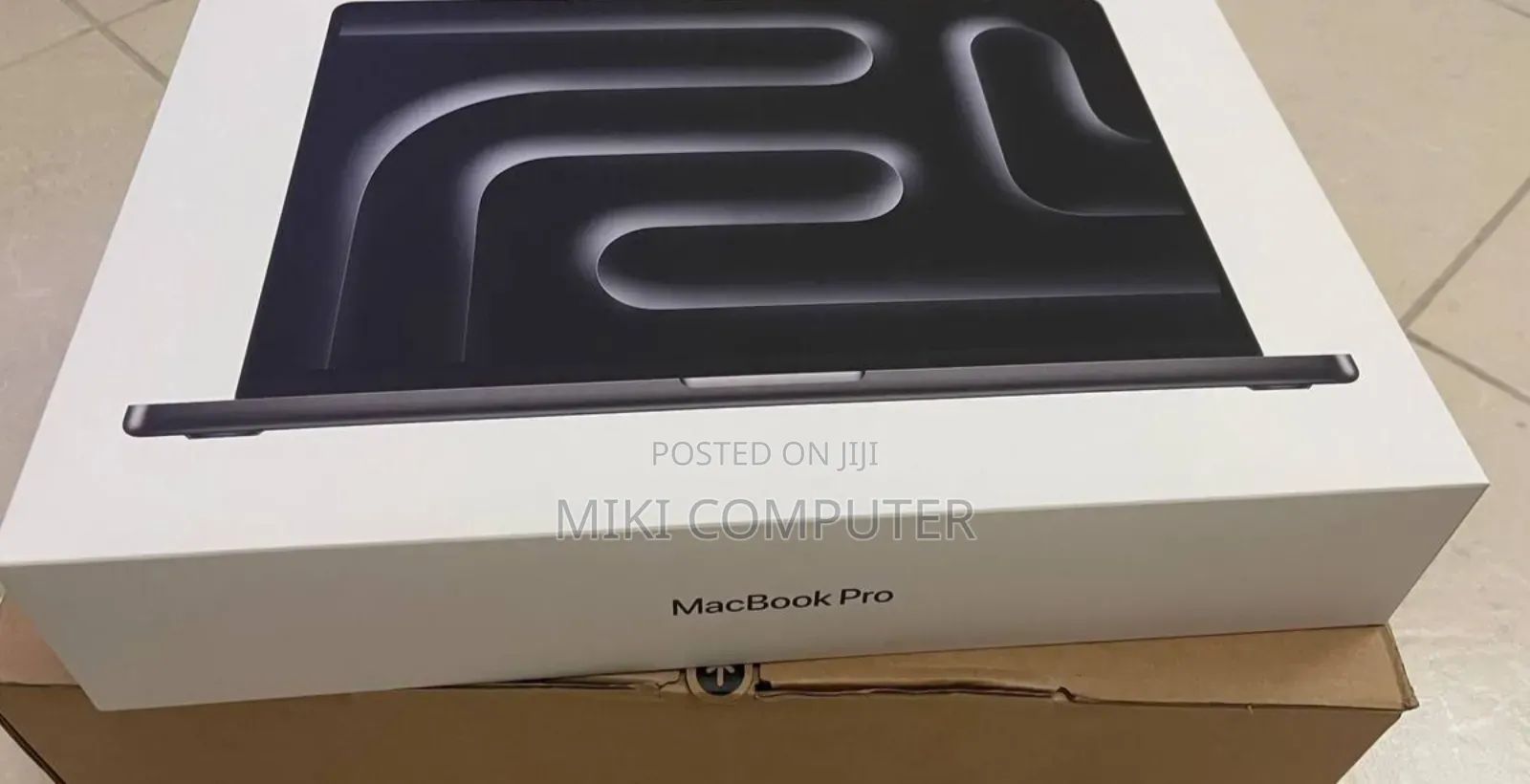 New Laptop Apple MacBook Pro 2024 M4 14-Inch 24GB Intel SSD 512GB