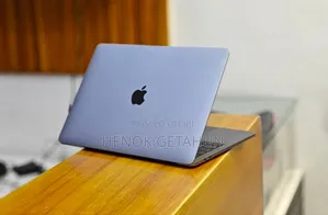 New Laptop Apple MacBook Pro 2019 16GB Intel Core I5 SSD 256GB