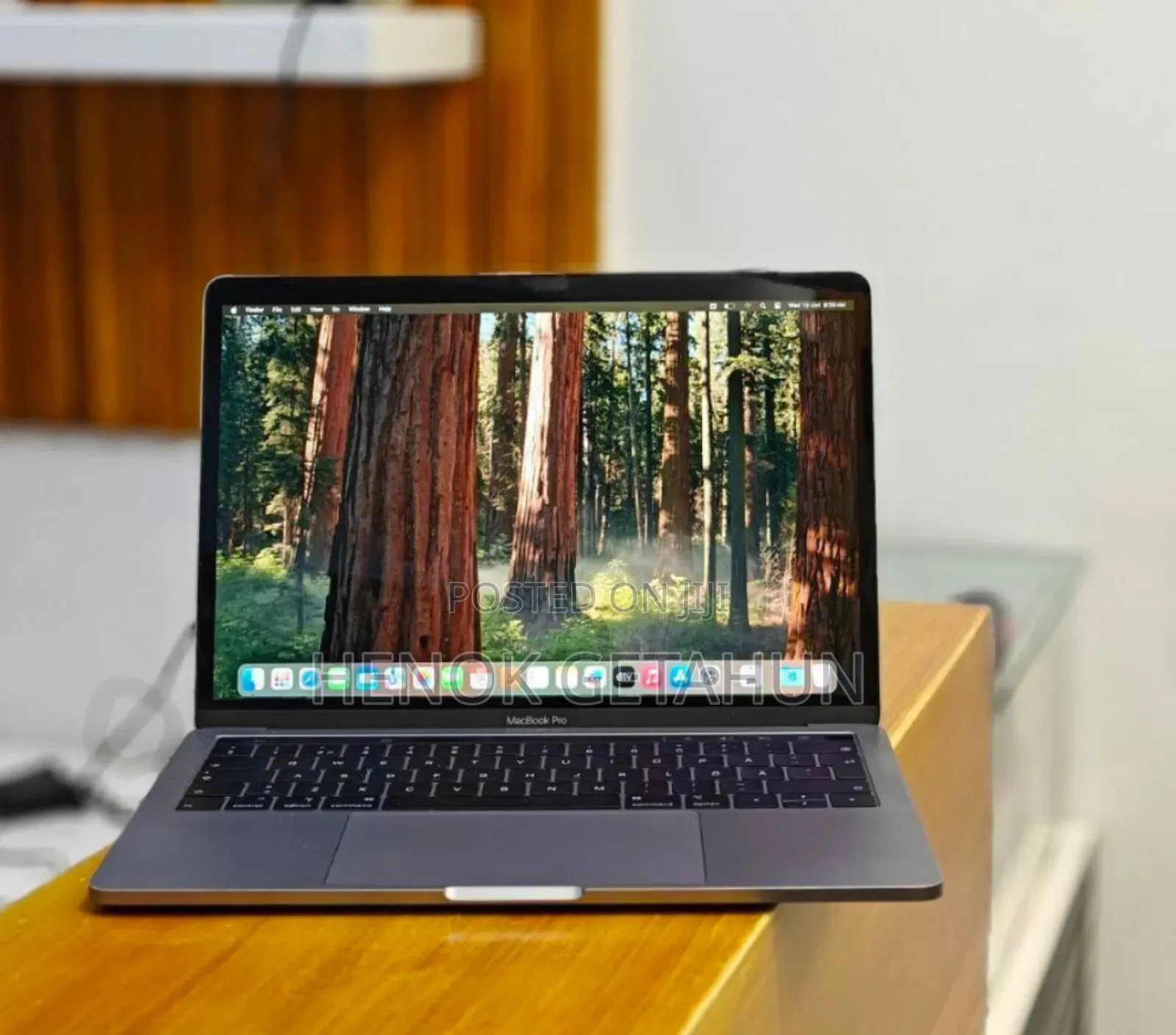 New Laptop Apple MacBook Pro 2019 16GB Intel Core I5 SSD 256GB