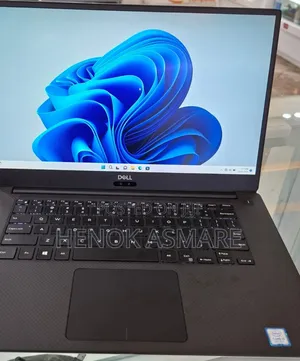 New Laptop Dell Precision 5540 16GB Intel Core I5 SSD 256GB