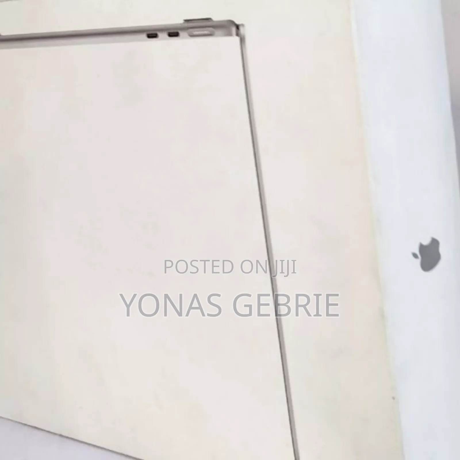 New Laptop Apple MacBook Air 2025 M4 13-Inch 16GB Apple M4 SSD 256GB