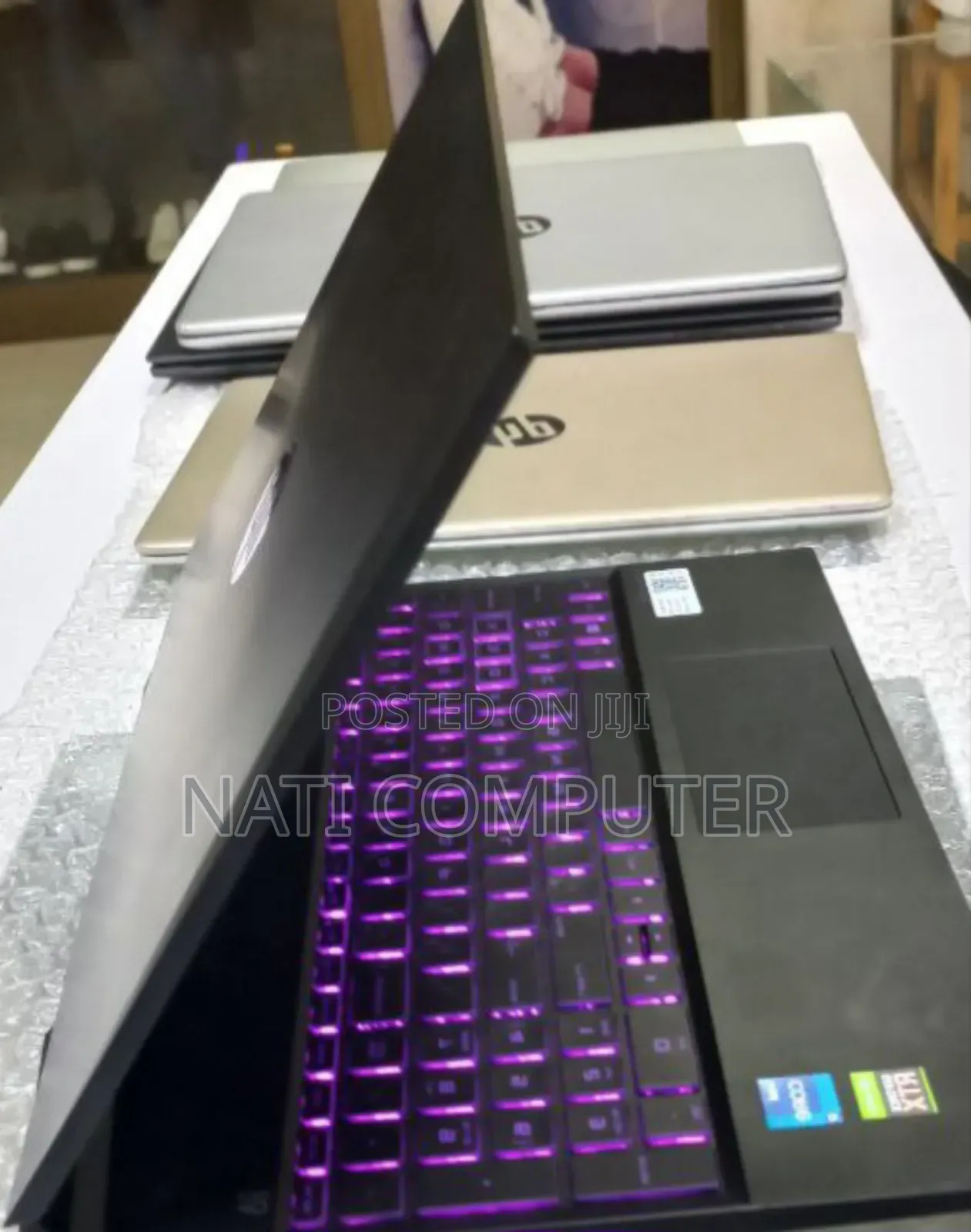 New Laptop HP Portable AC AC049TU 16GB Intel Core I7 SSD 512GB