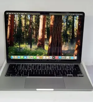 New Laptop Apple MacBook Air 2025 M4 13-Inch 16GB Apple M4 SSD 256GB