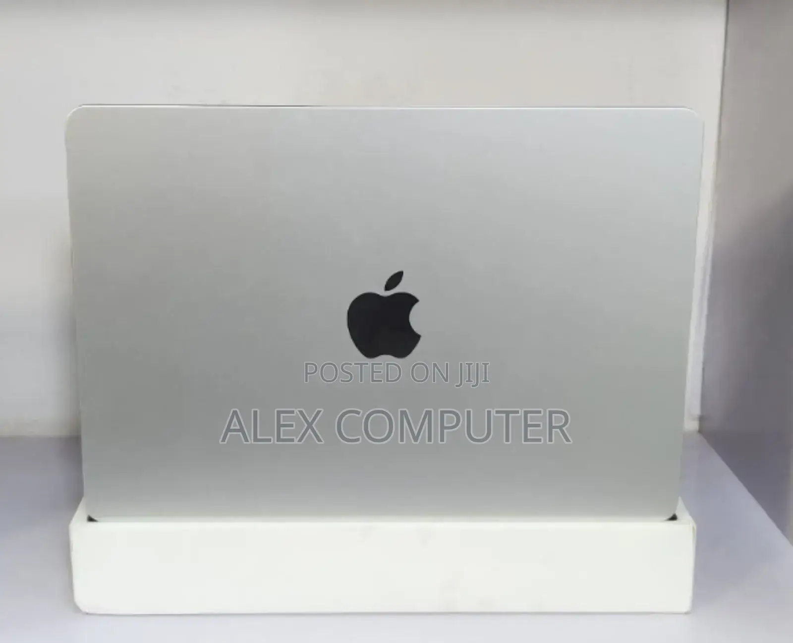 New Laptop Apple MacBook Air 2025 M4 13-Inch 16GB Apple M4 SSD 256GB