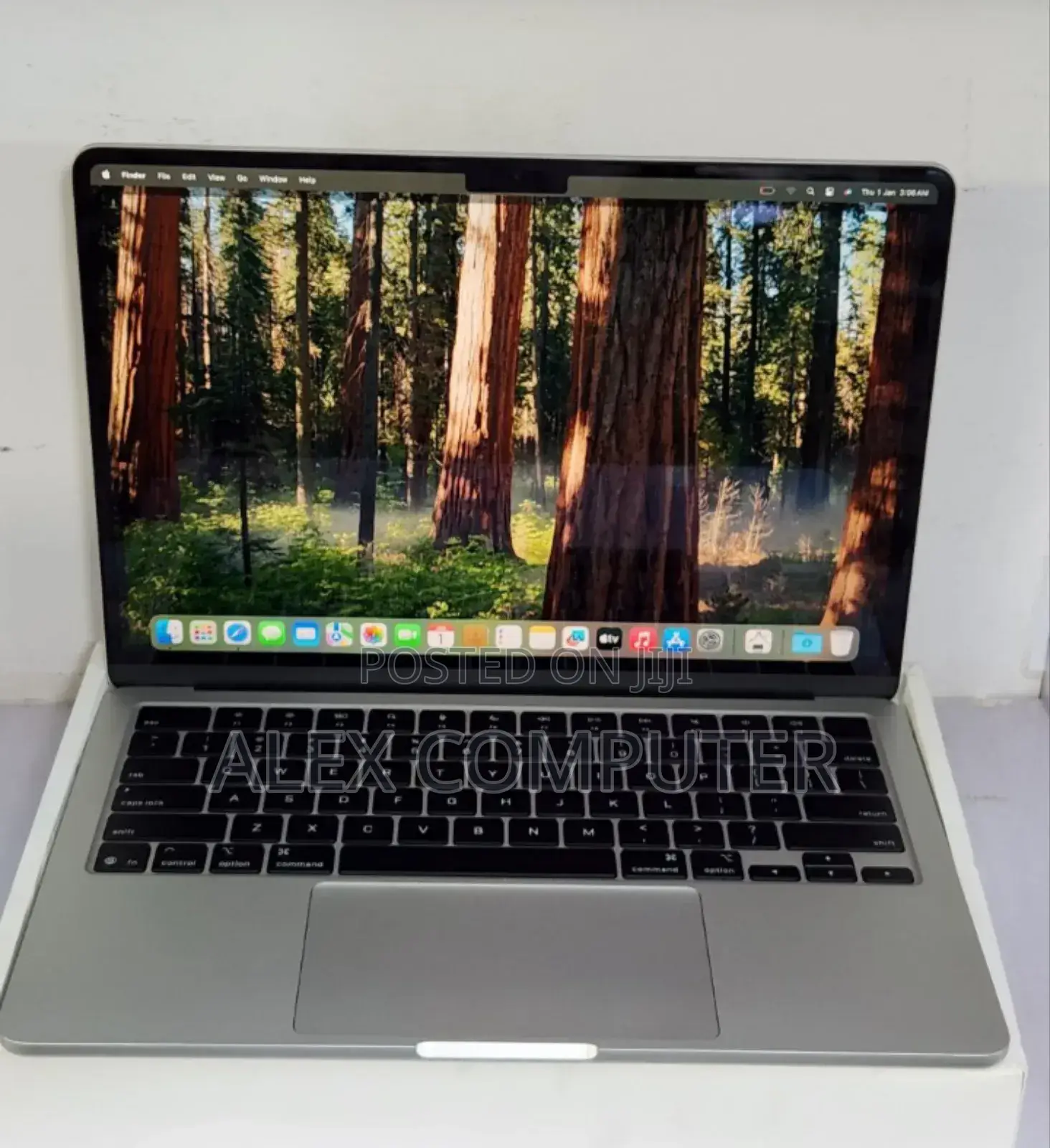 New Laptop Apple MacBook Air 2025 M4 13-Inch 16GB Apple M4 SSD 256GB