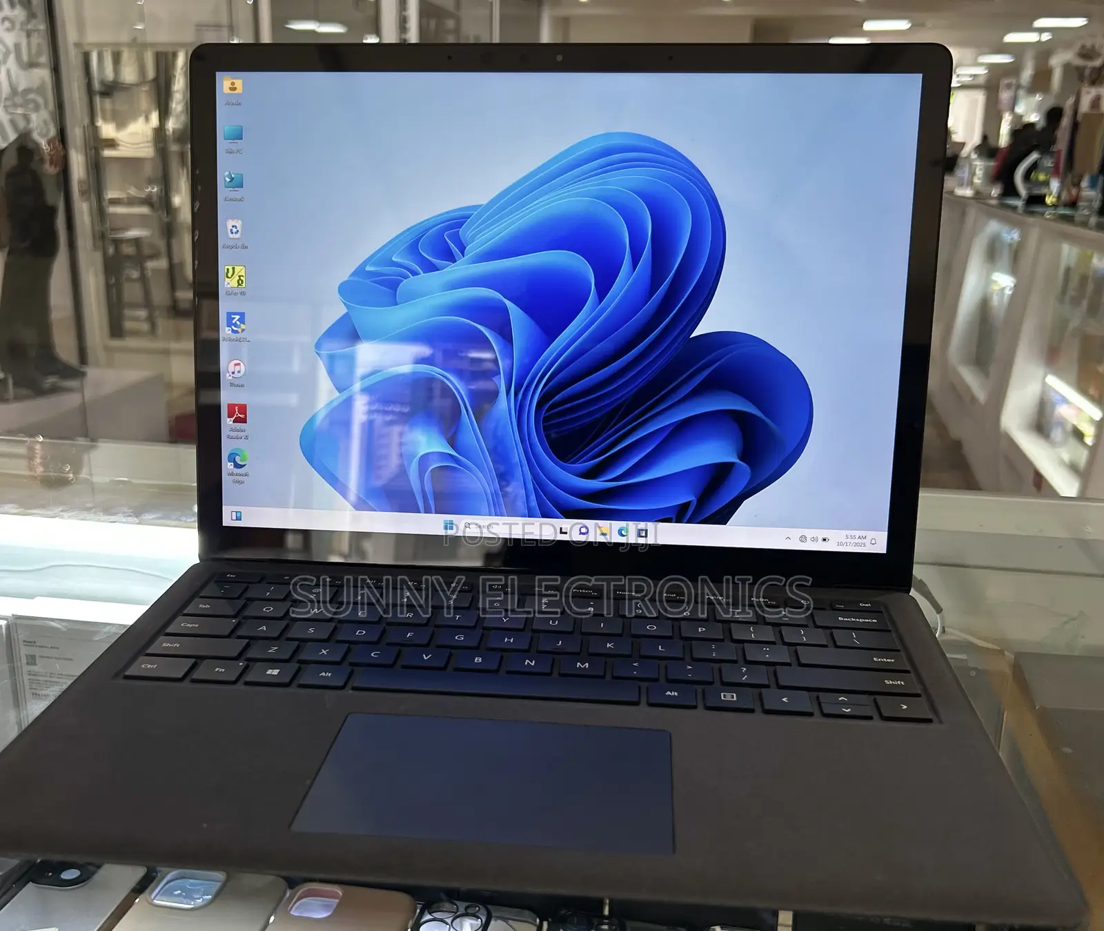 New Laptop Microsoft Surface Laptop 2 16GB Intel Core I7 SSD 512GB