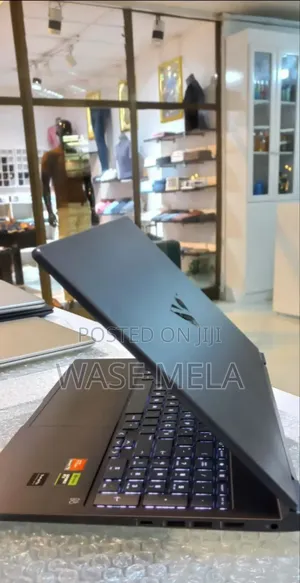 New Laptop HP Victus 15 16GB AMD Ryzen 7 SSD 1T