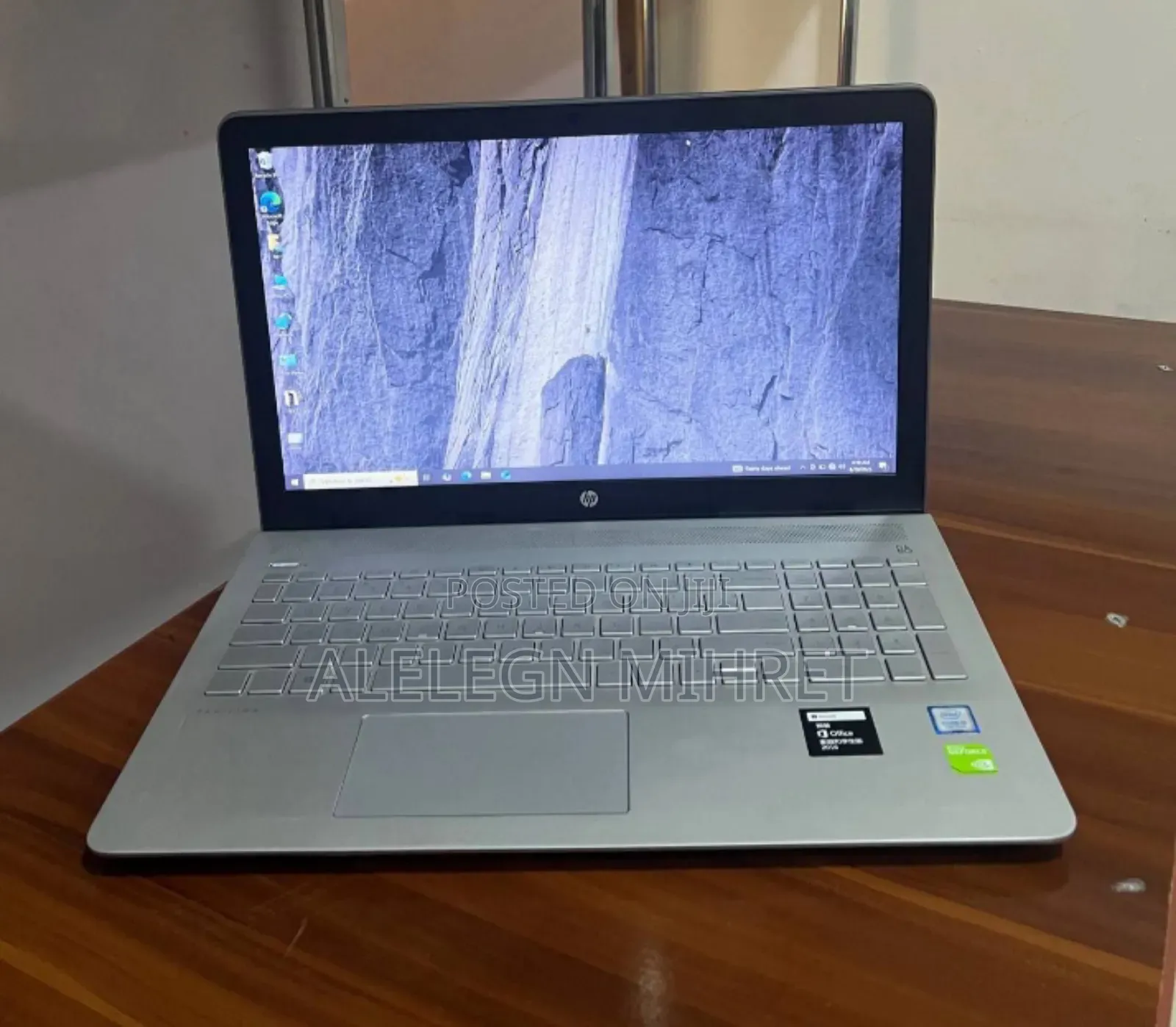 New Laptop HP Pavilion 15 8GB Intel Core I5 SSHD (Hybrid) 500GB