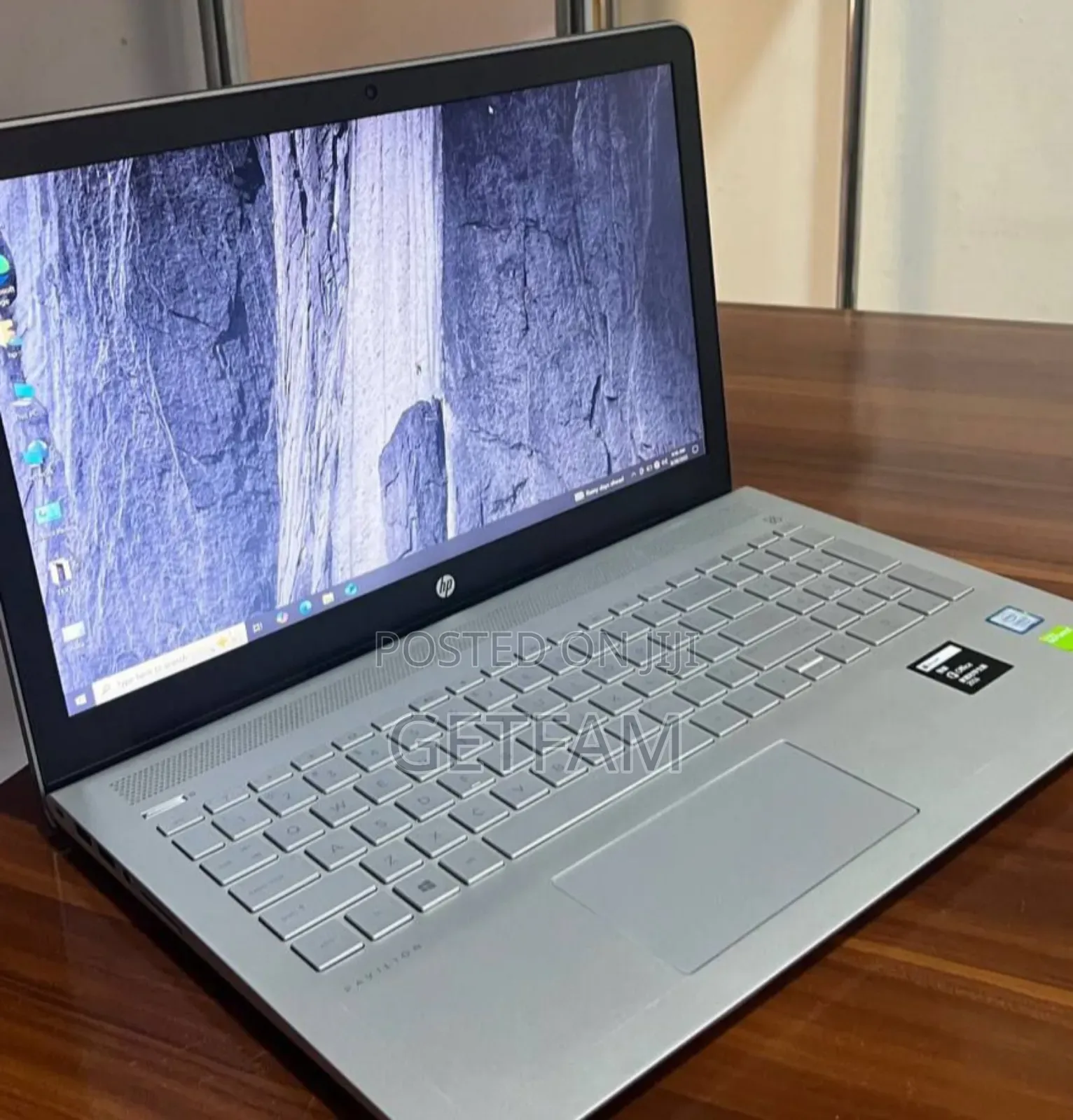 New Laptop HP Pavilion 15 8GB Intel Core I5 SSD 500GB