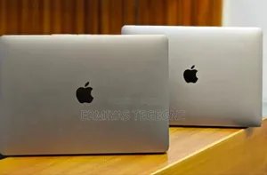 New Laptop Apple MacBook Pro 2019 16GB Intel Core I7 SSD 256GB