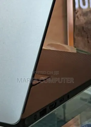 New Laptop Dell Precision 5540 16GB Intel Core I7 SSD 512GB