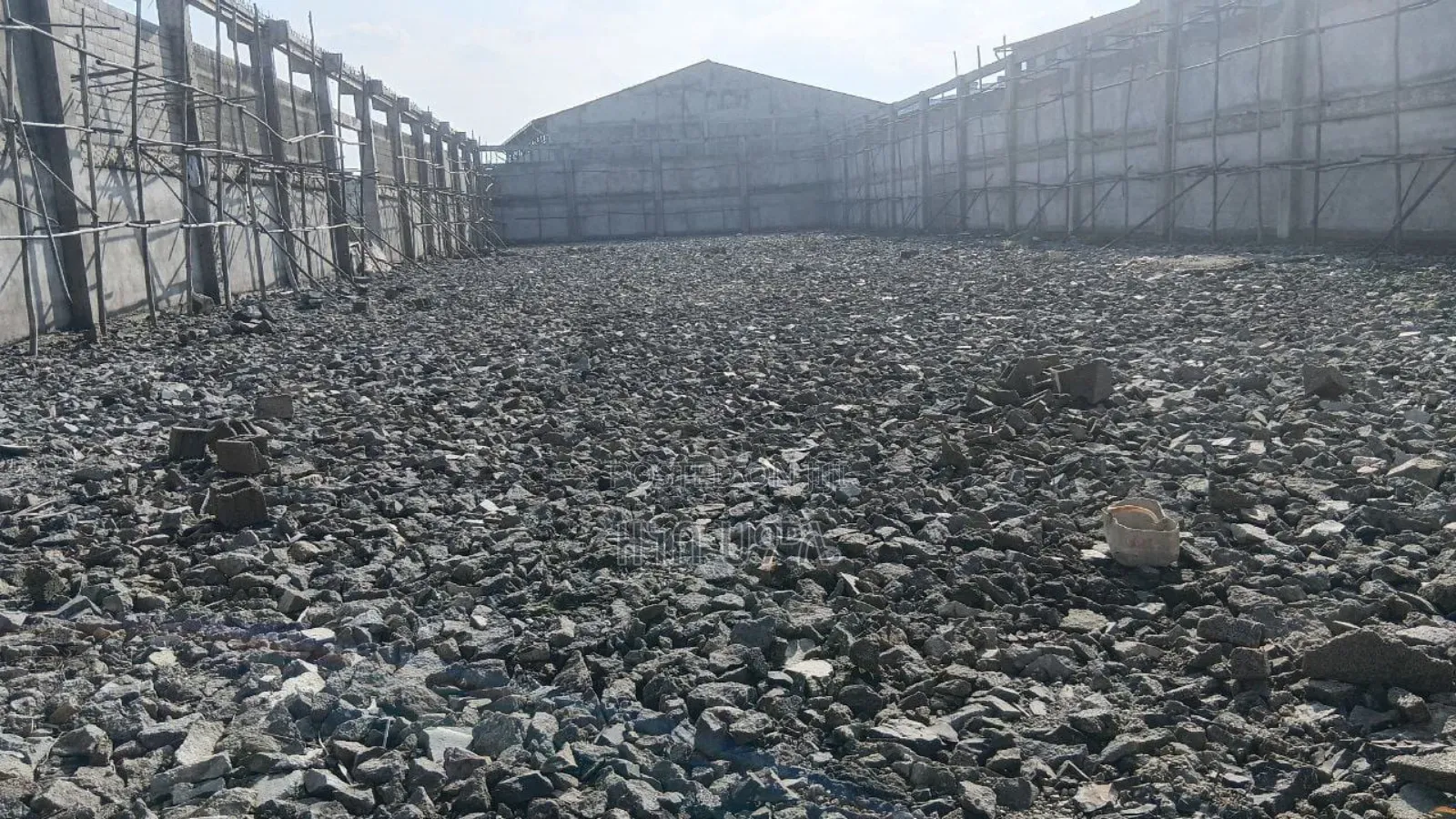 ለሽያጭ የቀረበ መጋዘን