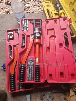 Photo - Hydraulic Crimping Tool