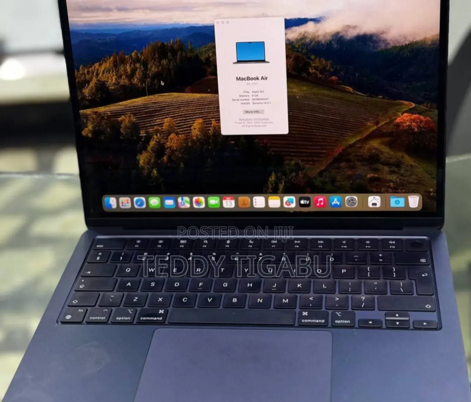 New Laptop Apple MacBook Air 2022 M2 8GB Apple M2 SSD 256GB