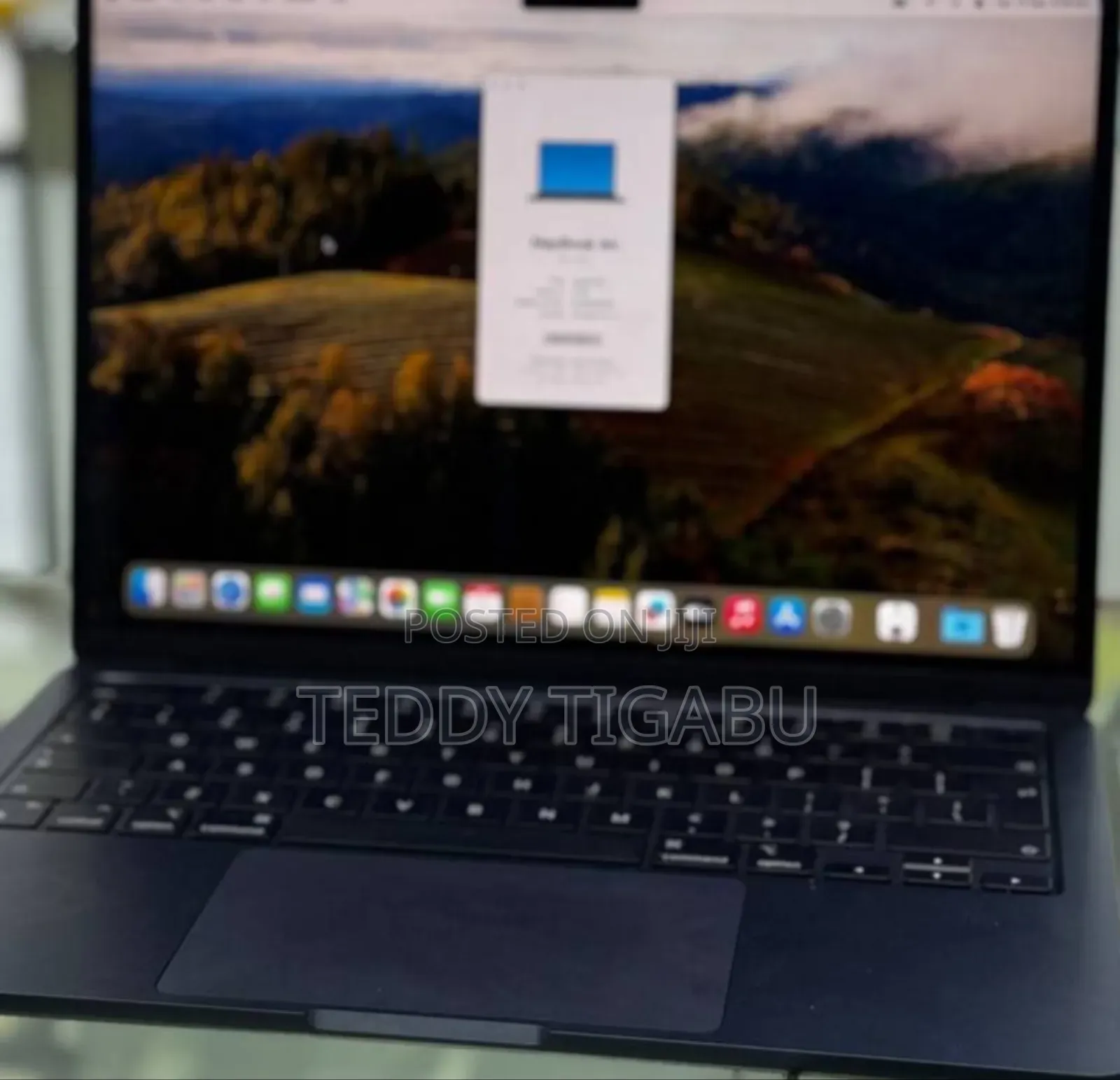 New Laptop Apple MacBook Air 2022 M2 8GB Apple M2 SSD 256GB