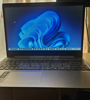 Photo - New Laptop Lenovo Ideapad 3 8GB Intel Core I3 SSD 256GB