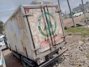 Isuzu Obama 2010/11 Bank Option