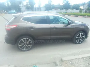 Photo - Nissan Qashqai 2017 Pink