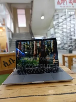 New Laptop Apple MacBook Pro 2019 16GB Intel Core I5 SSD 256GB