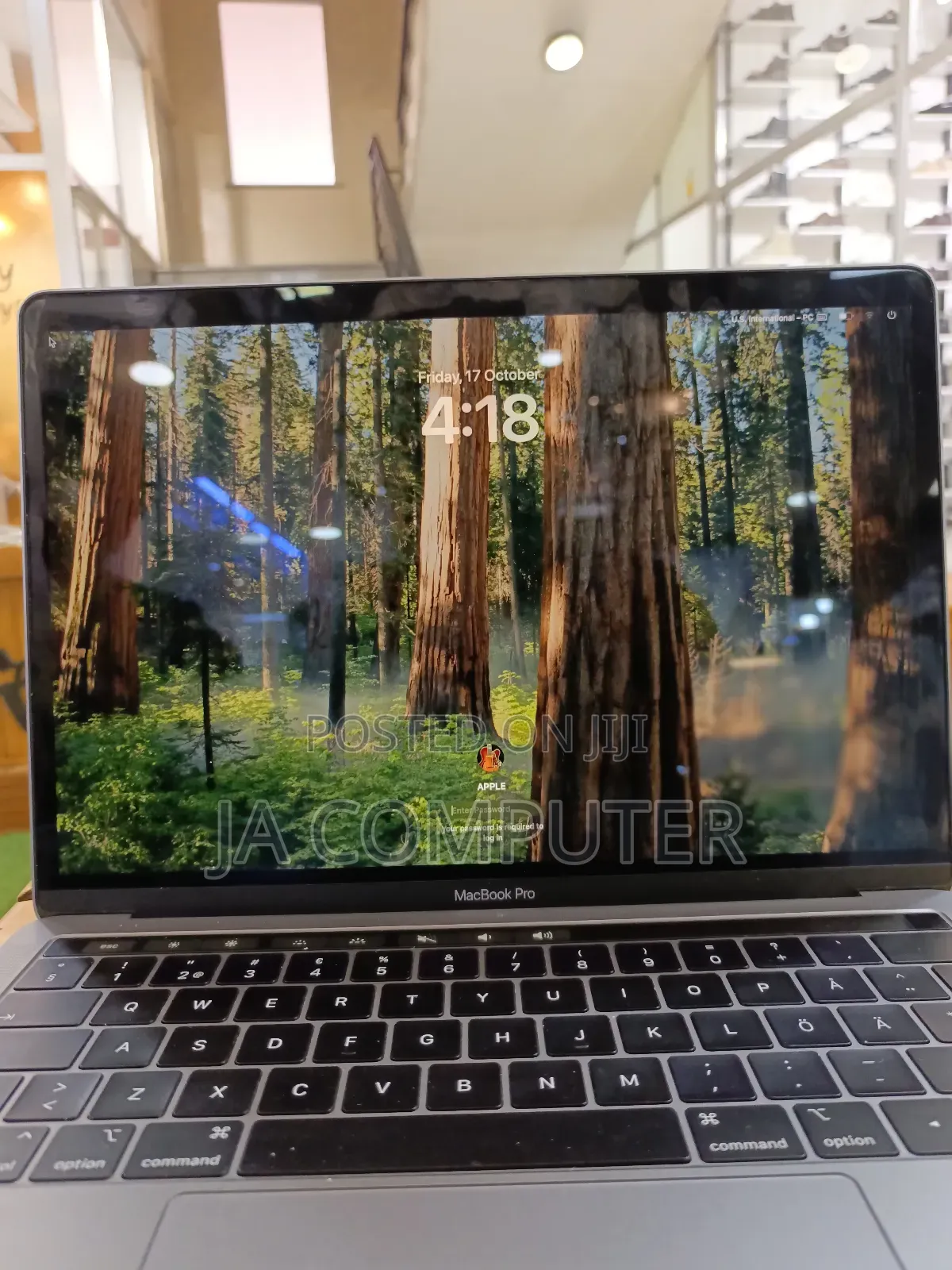 New Laptop Apple MacBook Pro 2019 16GB Intel Core I5 SSD 256GB