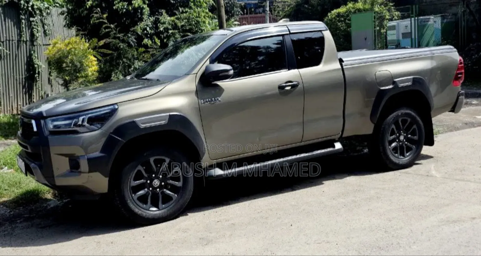 Toyota Hilux 2022 Gray