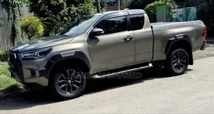 Toyota Hilux 2022 Gray