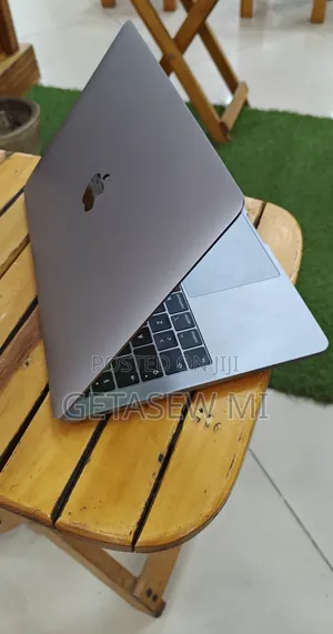 New Laptop Apple MacBook Pro 2019 16GB Intel Core I5 SSD 256GB