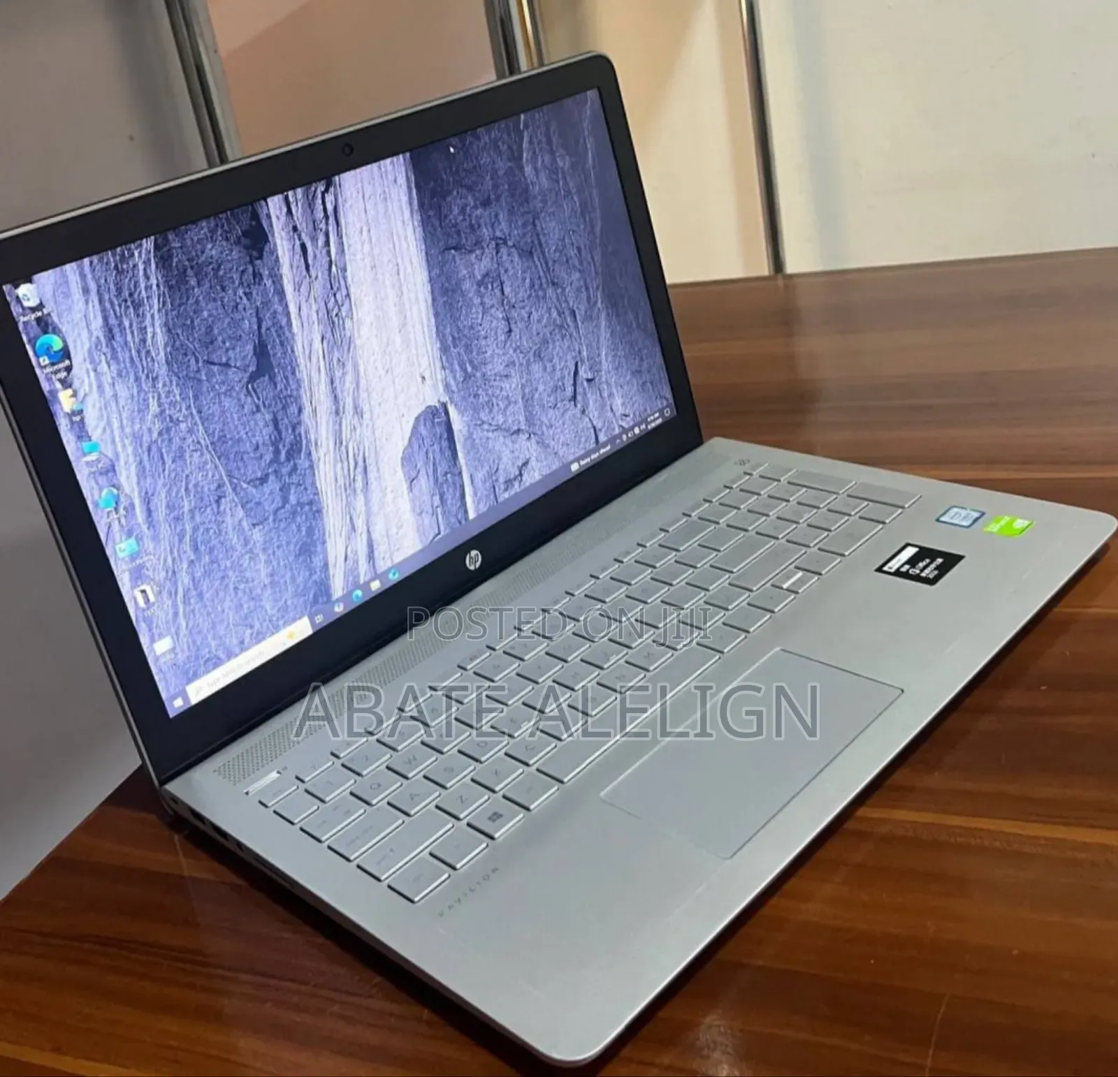 New Laptop HP Pavilion 15 8GB Intel Core I5 SSD 500GB