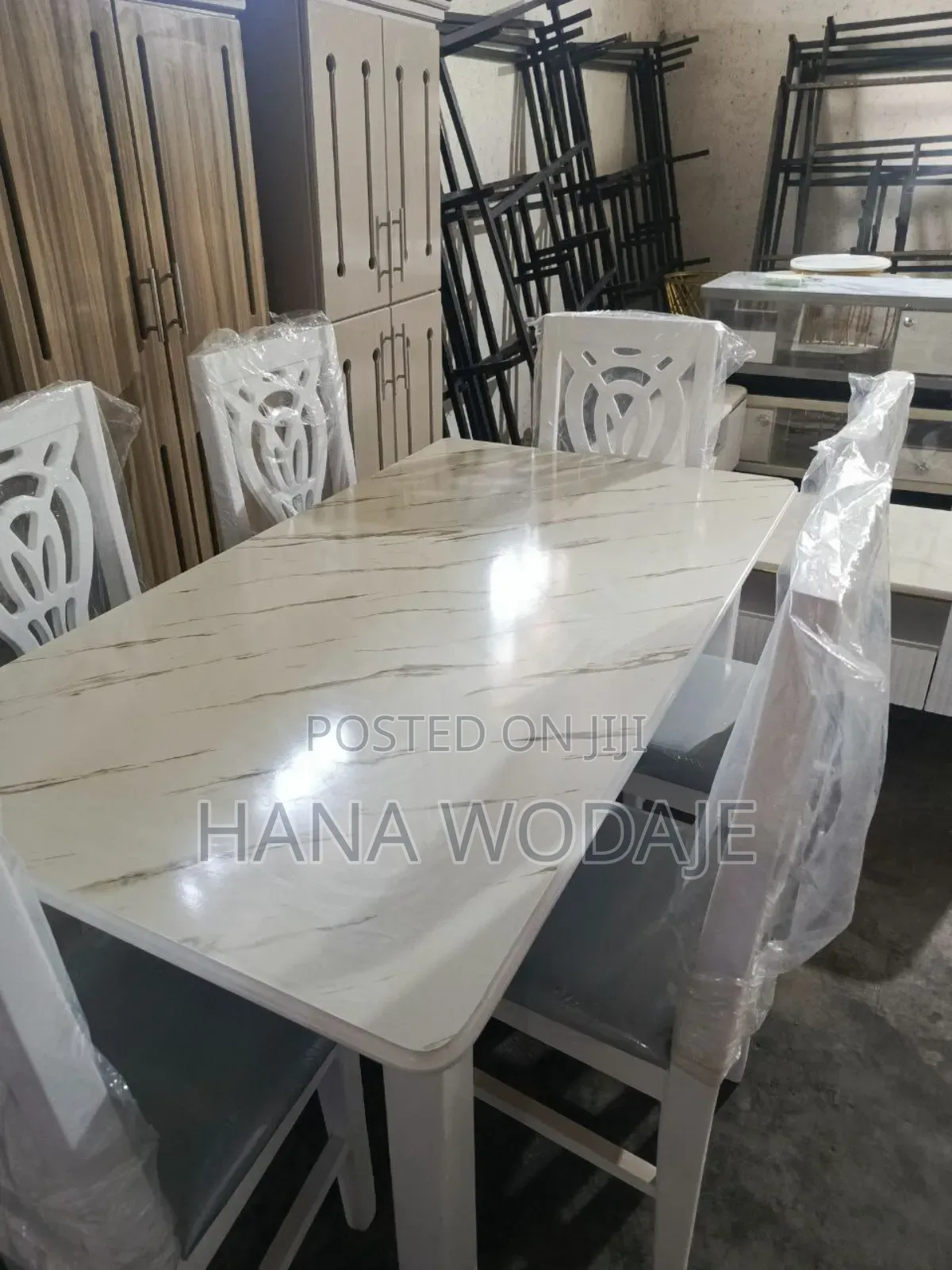 ዳይኒግ ቴብል በተለያዪ አማራጮች