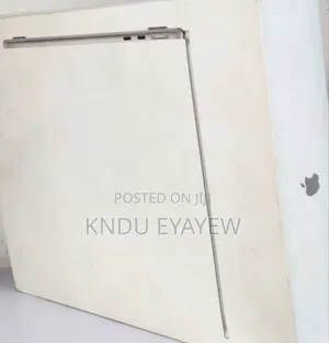 New Laptop Apple MacBook Air 2025 M4 13-Inch 16GB Apple M4 SSD 256GB