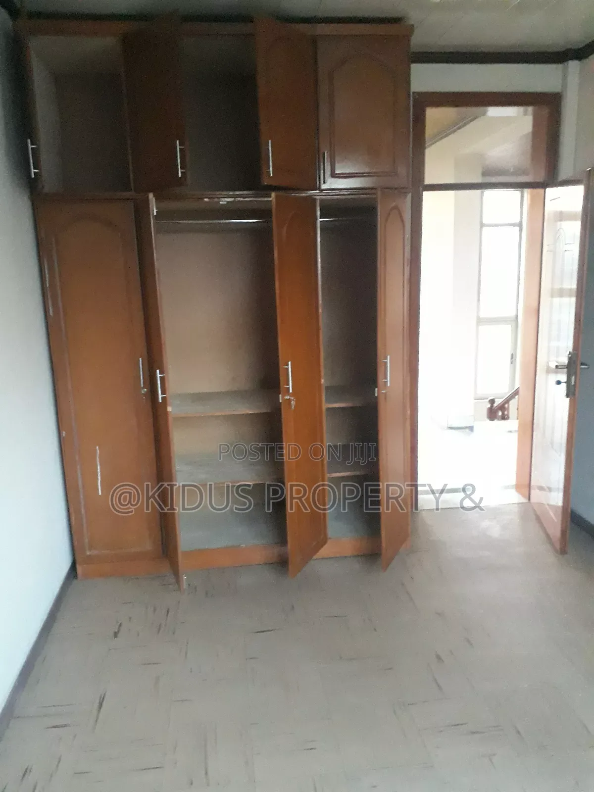 6bdrm Townhouse / Terrace in Germane Square, Nifas Silk-Lafto for rent
