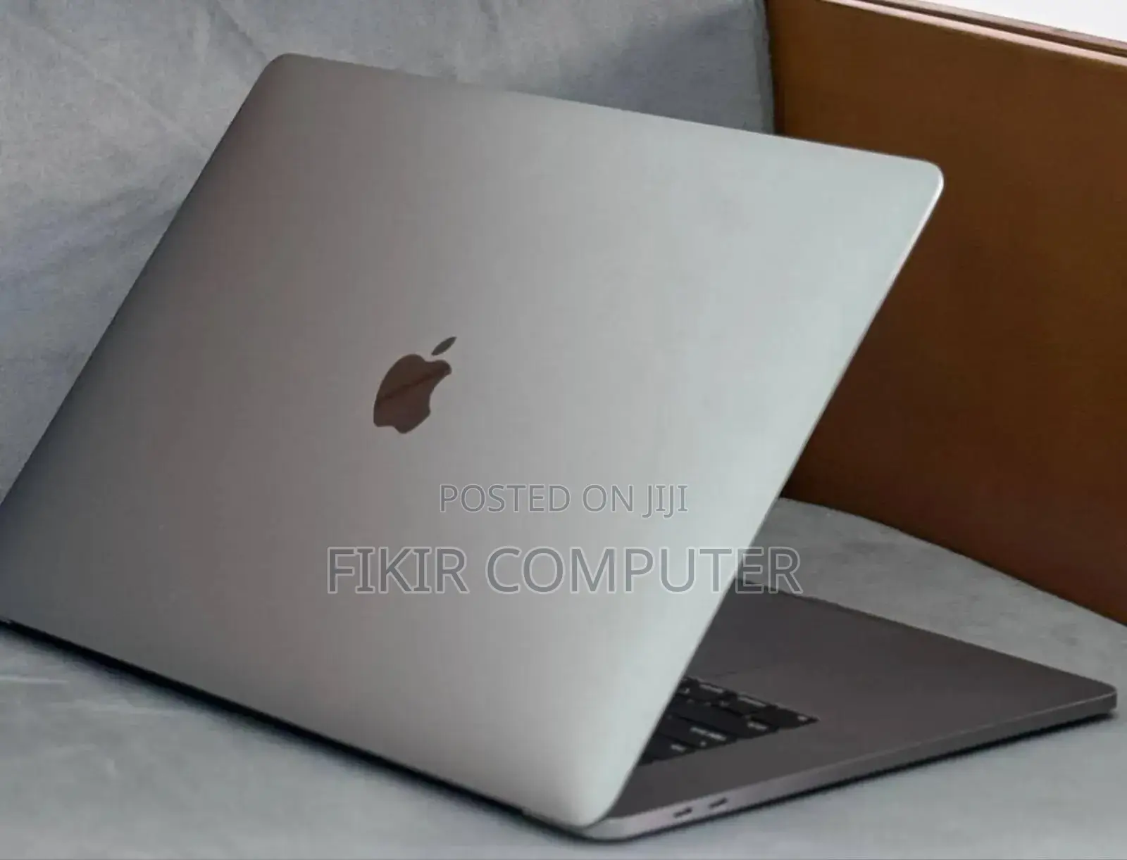 New Laptop Apple MacBook Pro 2019 16GB Apple M1 Pro SSD 512GB