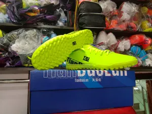 TBL Futsal Boots