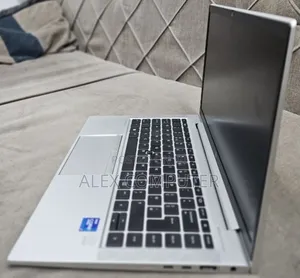 New Laptop HP EliteBook 840 G8 16GB Intel Core I7 SSD 512GB