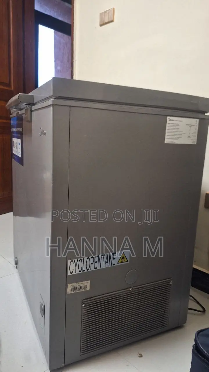 Midea Chest Freezer 198 L